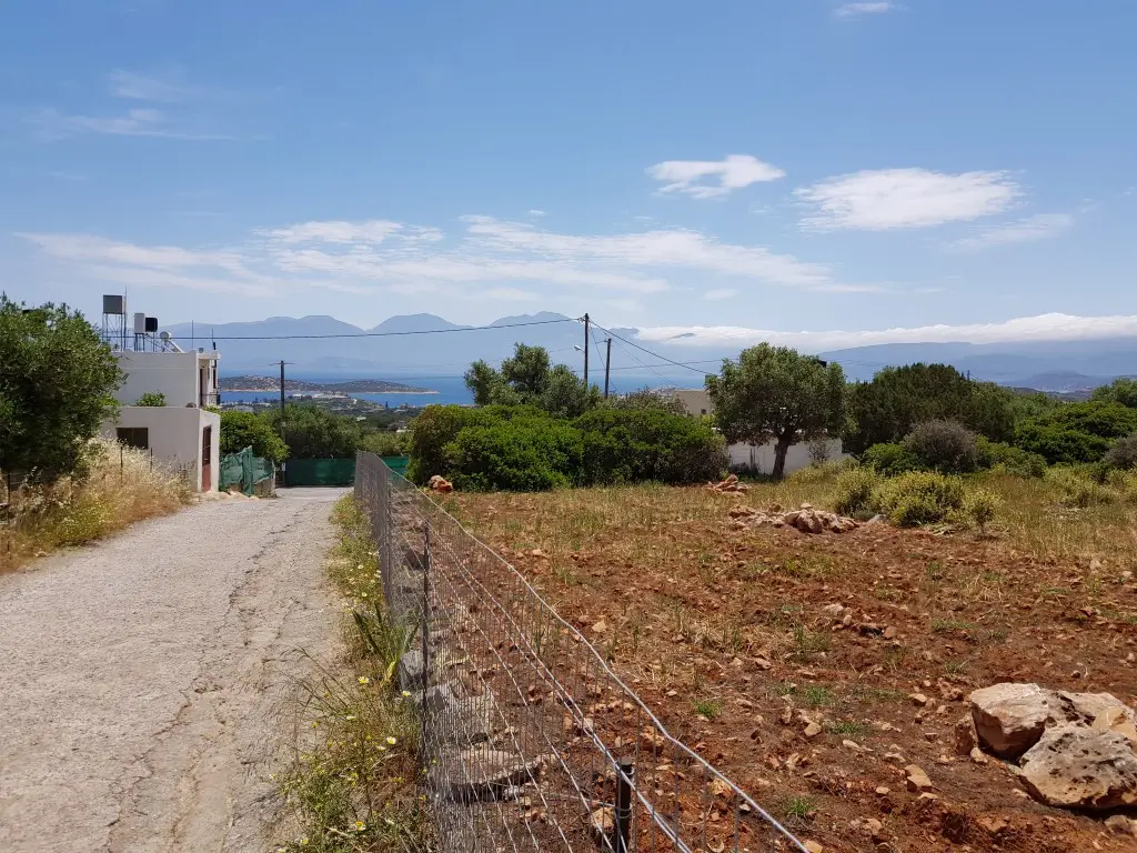 Land Of 2194 M² In Crete