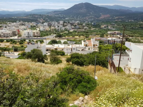 Land Of 2000 M² In Crete