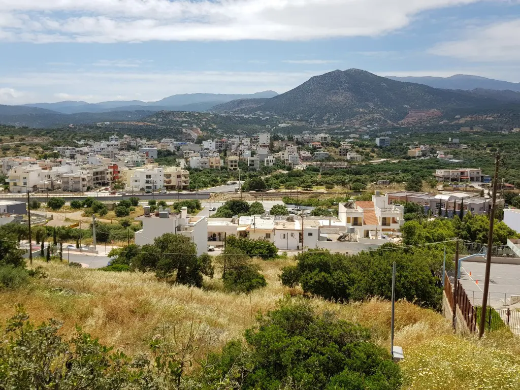 Land Of 2000 M² In Crete