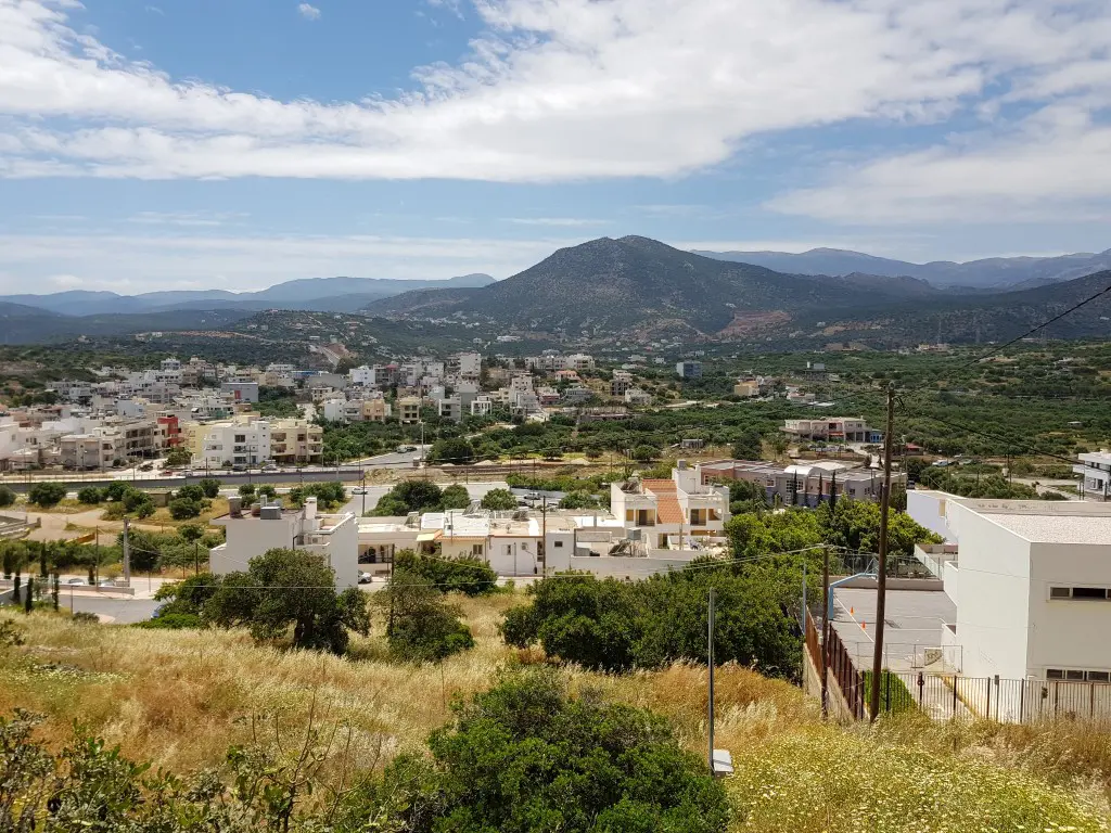 Land Of 2000 M² In Crete