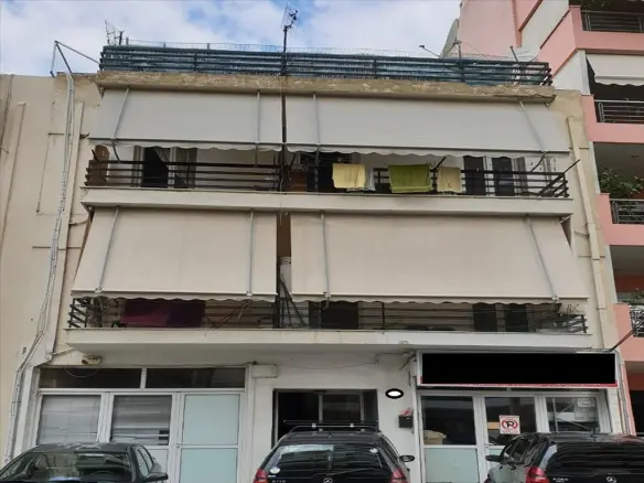 Building Of 590 M² In Athens