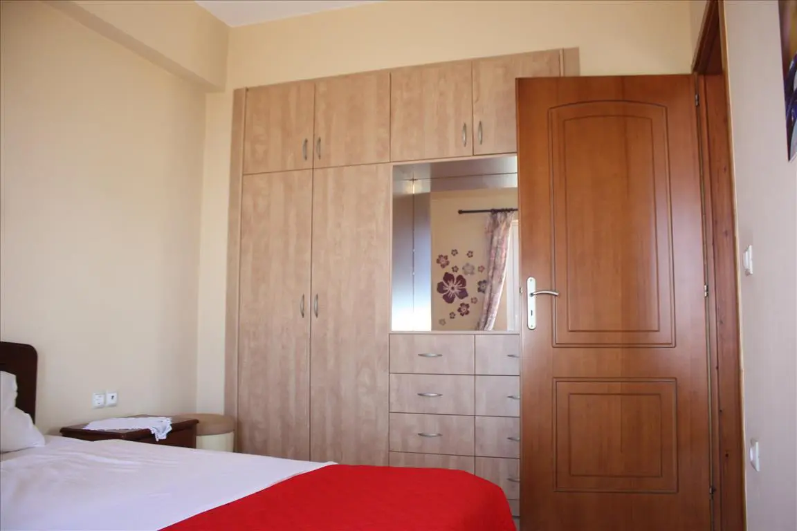 Hotel Of 256 M² In Crete