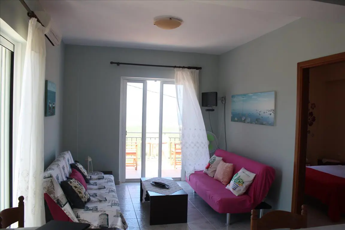 Hotel Of 256 M² In Crete