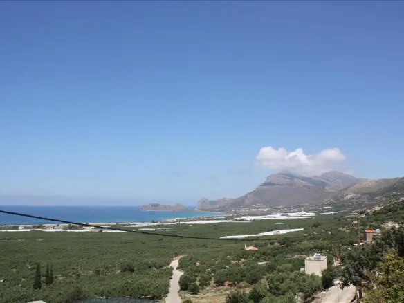 Hotel Of 256 M² In Crete
