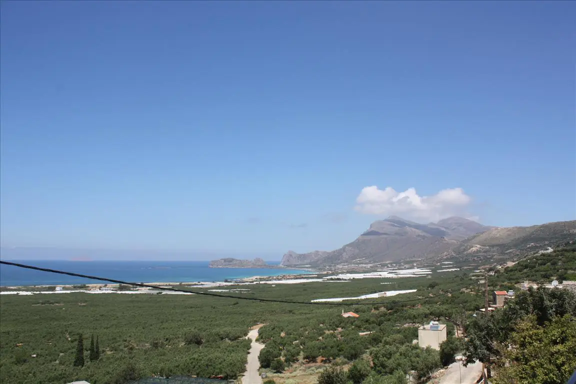 Hotel Of 256 M² In Crete