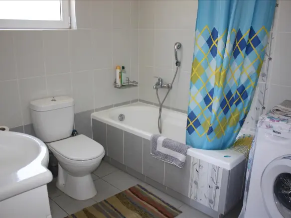 5-bedroom Hotel In Greece (256 M²)