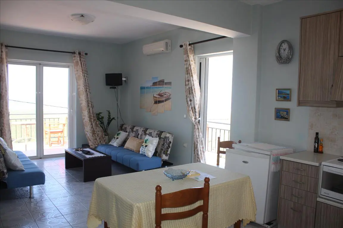 Hotel Of 256 M² In Crete