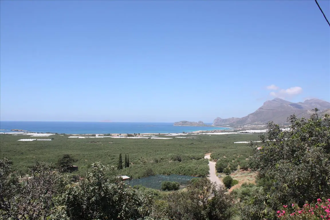 Hotel Of 256 M² In Crete