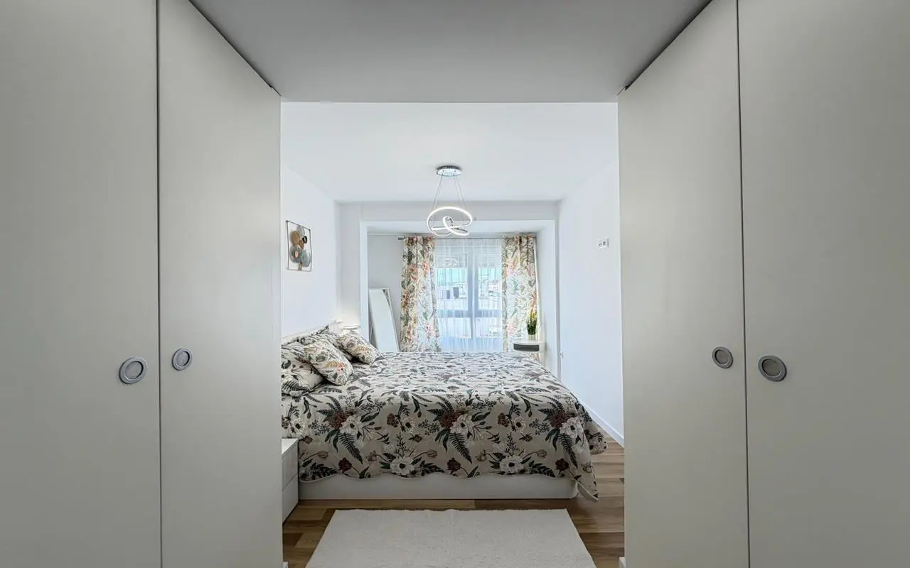 Apartment Of 98 M² With Balcony In Torrevieja, Spain