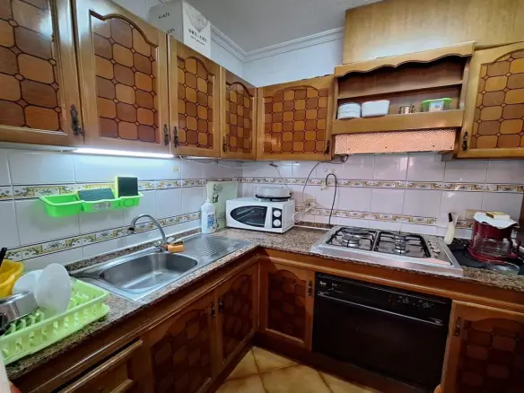 Apartment Of 77 M² With Sea Views In Torrevieja, Spain