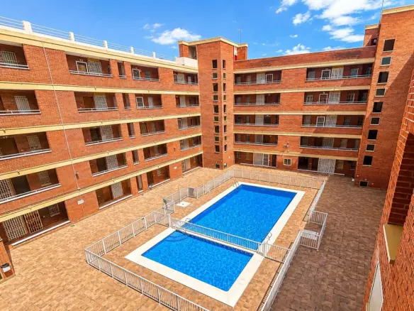 Apartment Of 75 M² In Torrevieja, Spain