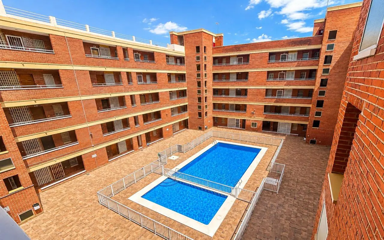 Apartment Of 75 M² In Torrevieja, Spain