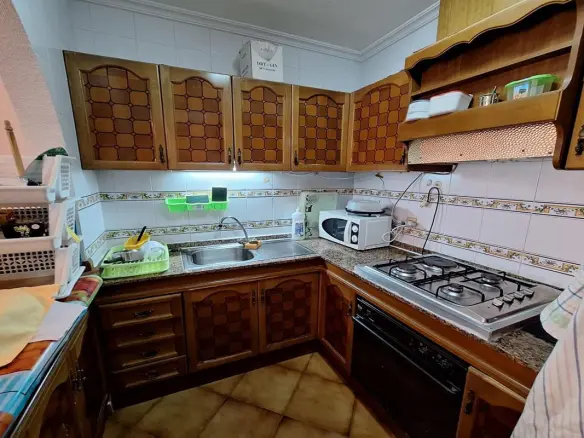 Apartment Of 77 M² With Sea Views In Torrevieja, Spain