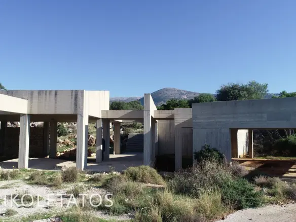 Charming Koutavos Home: Your Greek Oasis Awaits