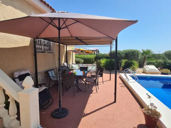 Villa Of 140 M² In Catral, Spain