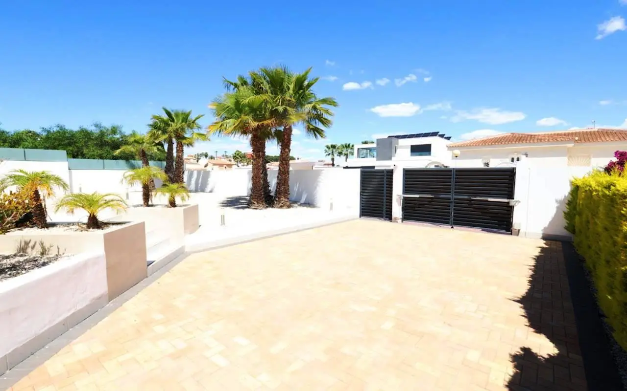 Villa Of 162 M² In Ciudad Quesada