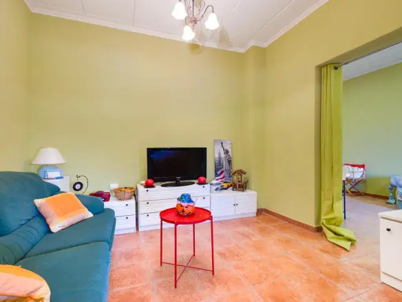 Villa Of 300 M² In San Miguel De Salinas, Spain