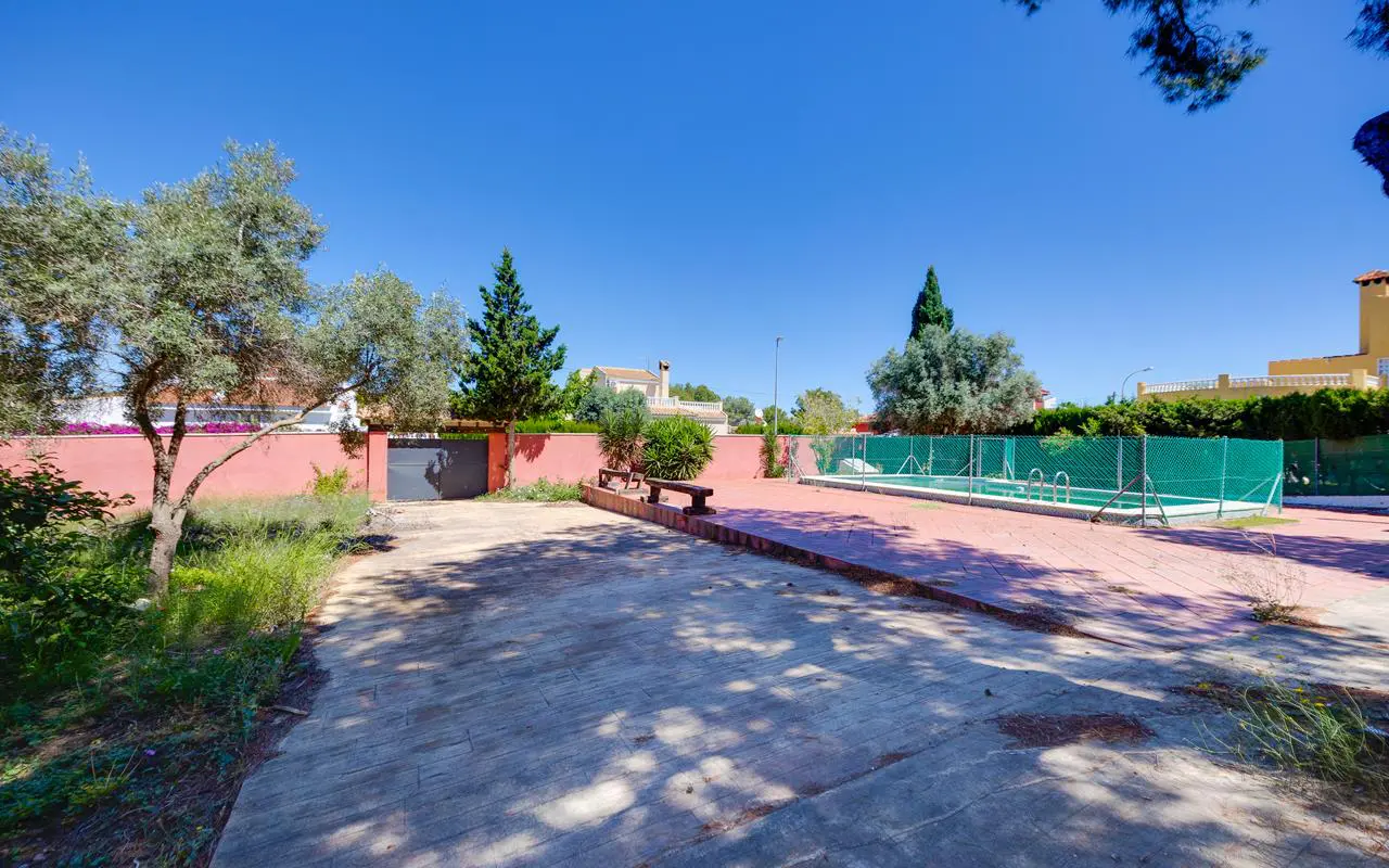 Villa Of 300 M² In San Miguel De Salinas, Spain
