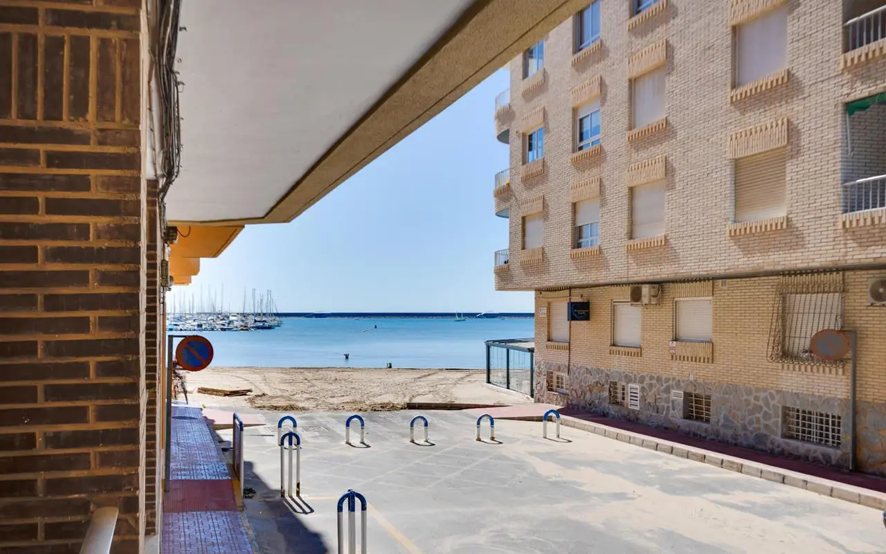 Apartment Of 115 M² In Torrevieja