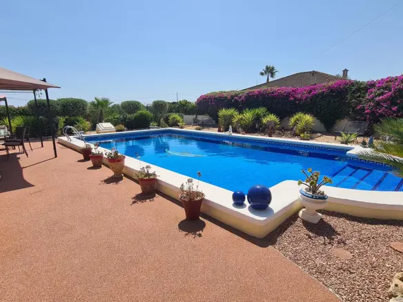 Villa Of 140 M² In Catral, Spain