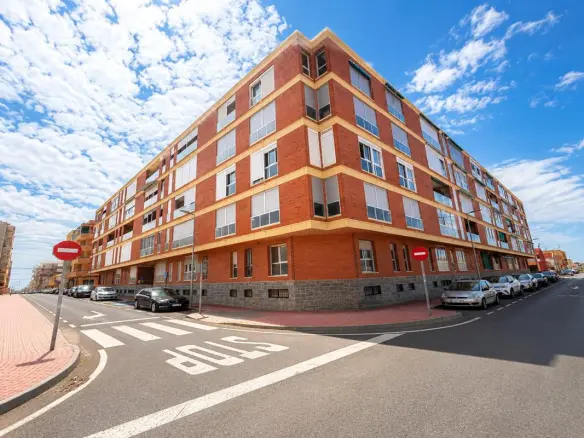 Apartment Of 75 M² In Torrevieja, Spain