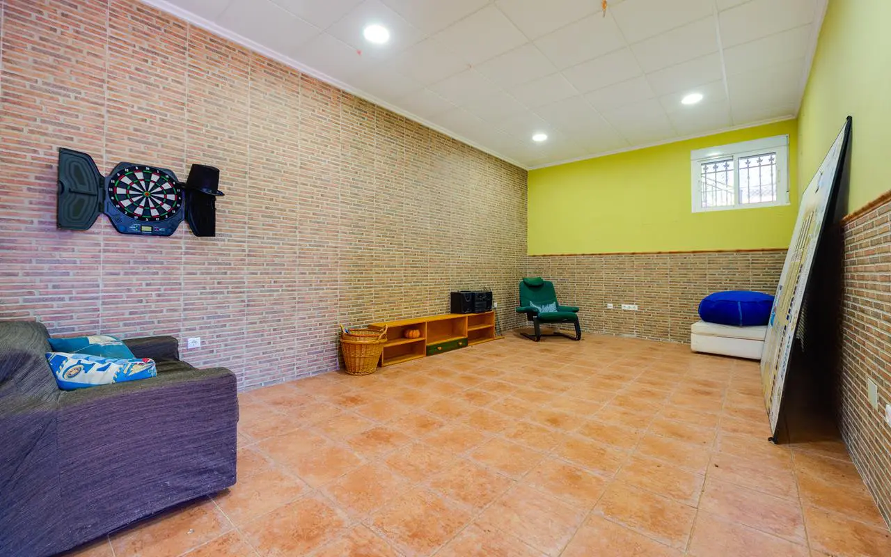 Villa Of 300 M² In San Miguel De Salinas, Spain