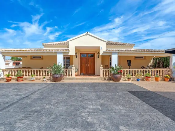 Country House Of 300 M² In Rojales, Spain
