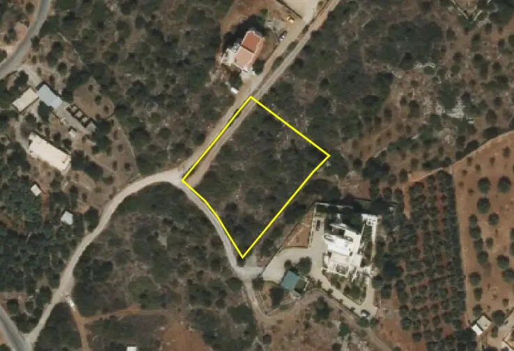 Land Of 2000 M² In Crete