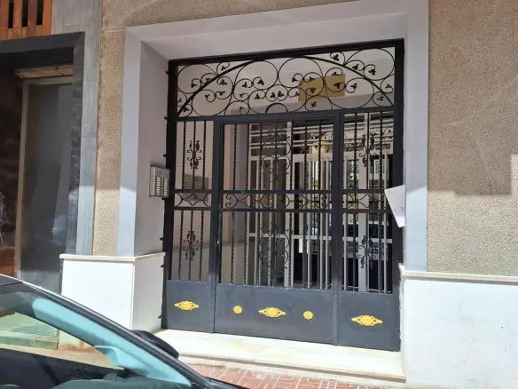 Apartment Of 77 M² With Sea Views In Torrevieja, Spain