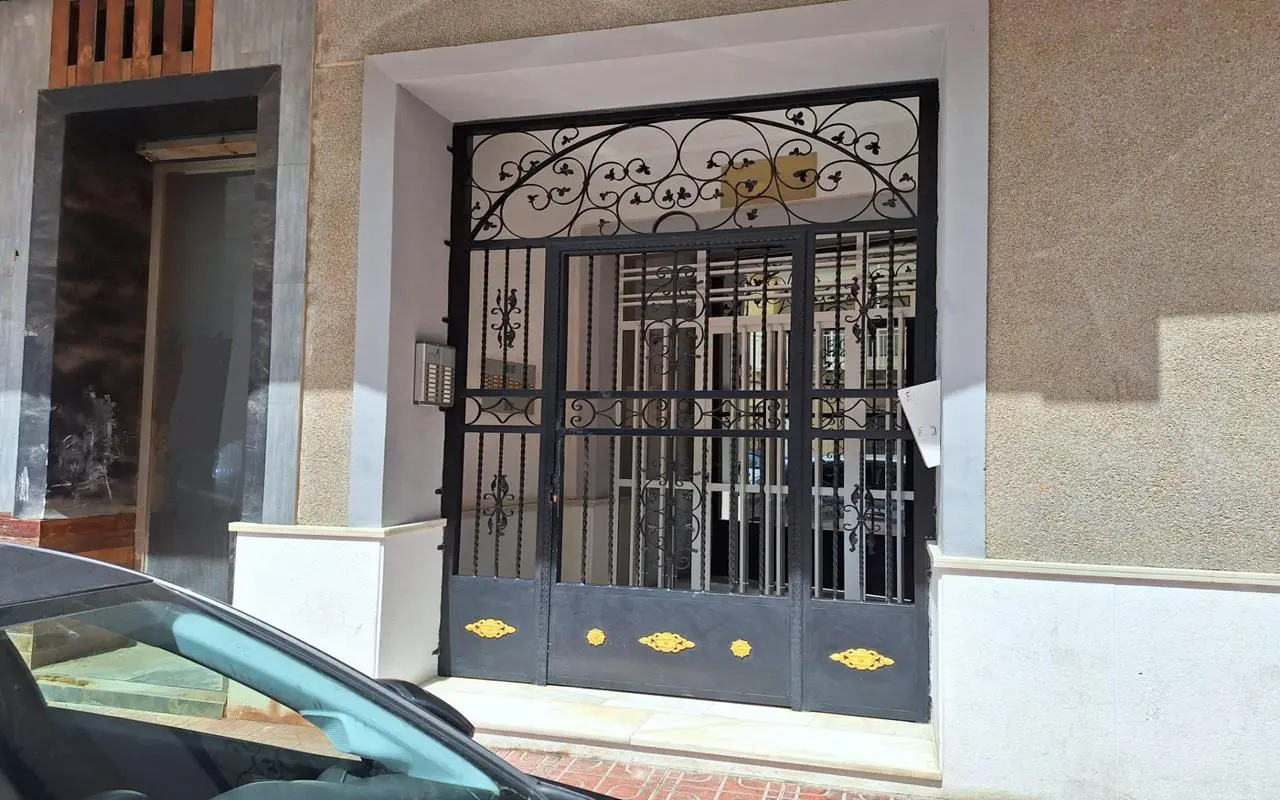 Apartment Of 77 M² With Sea Views In Torrevieja, Spain