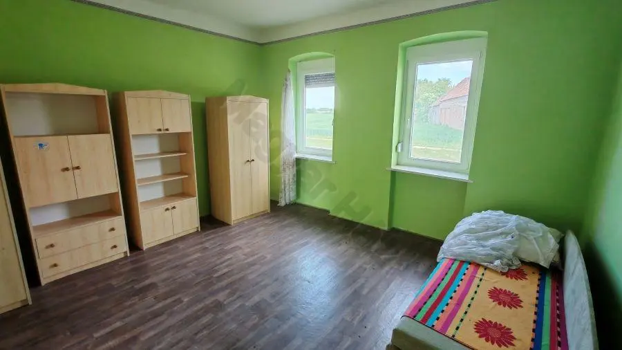 House Of 100 M² With Garden In Szentborbás, Somogy