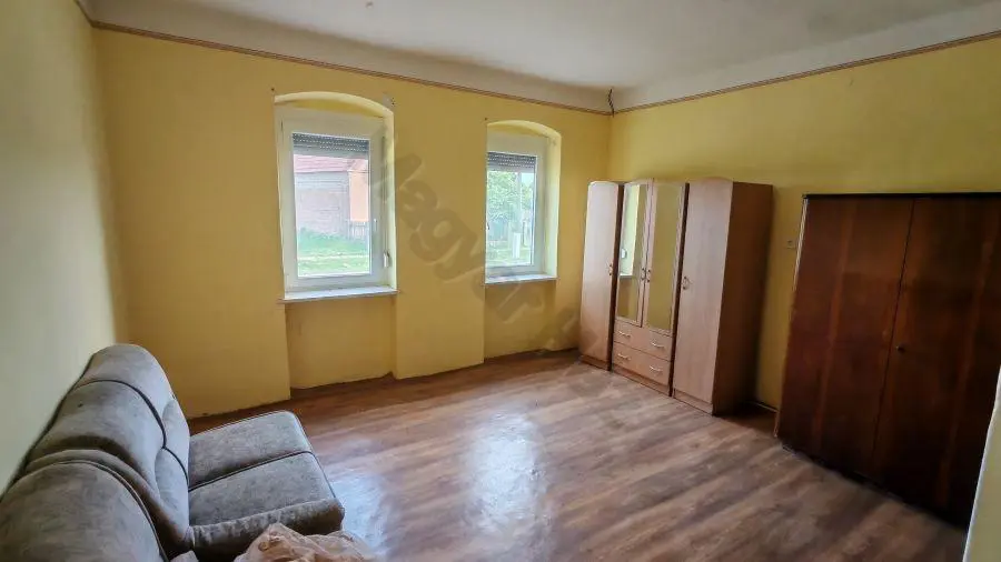 House Of 100 M² With Garden In Szentborbás, Somogy