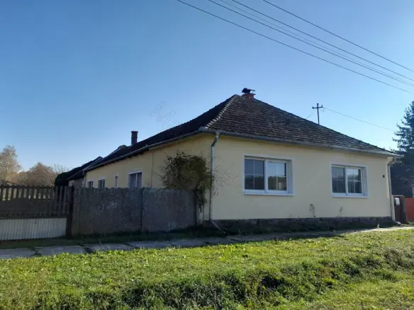House Of 75 M² With Garden In Szulok, Somogy