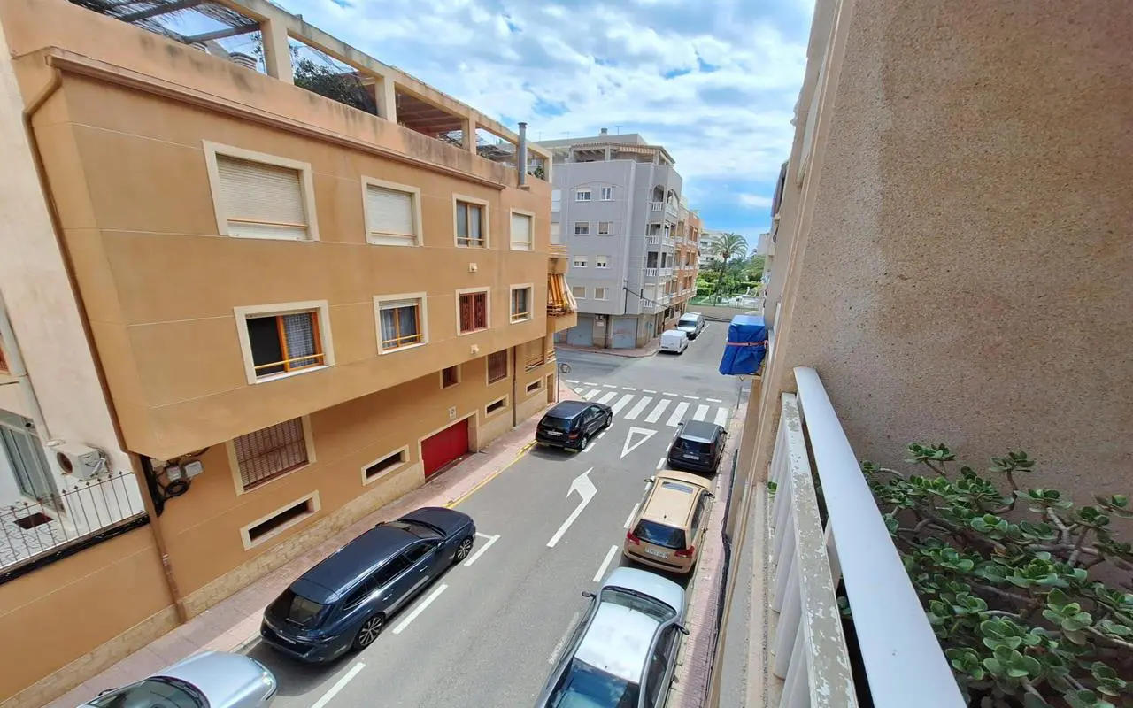 Apartment Of 77 M² With Sea Views In Torrevieja, Spain