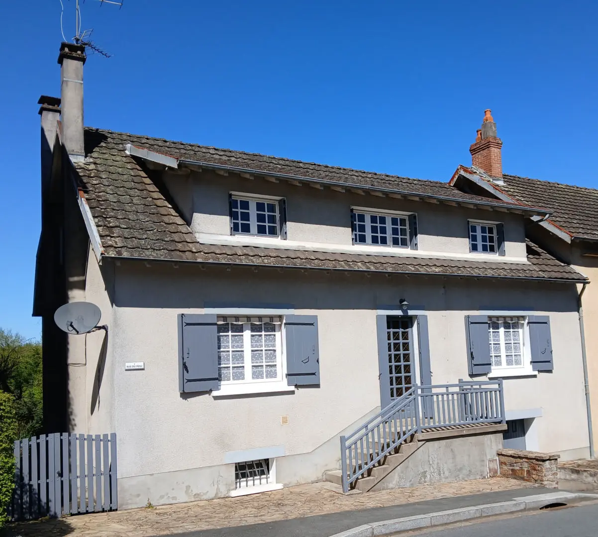 Town House Of 4 Bedrooms With Garden In Dordogne