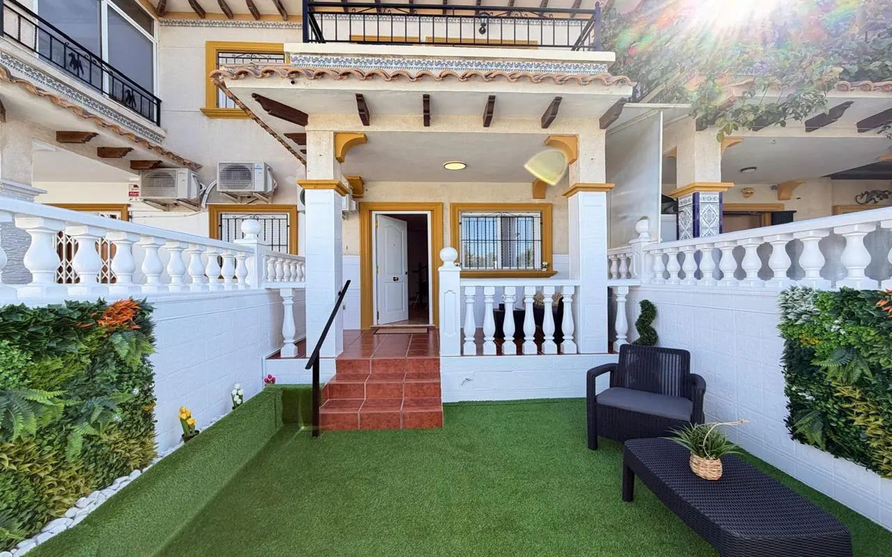 Town House Of 75 M² In Punta Prima, Spain