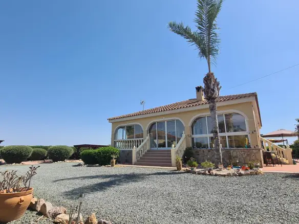 Villa Of 140 M² In Catral, Spain