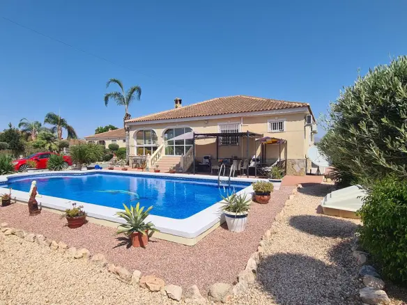 Villa Of 140 M² In Catral, Spain
