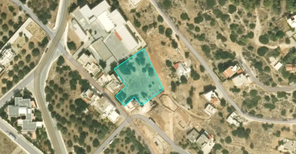 Land Of 2000 M² In Crete