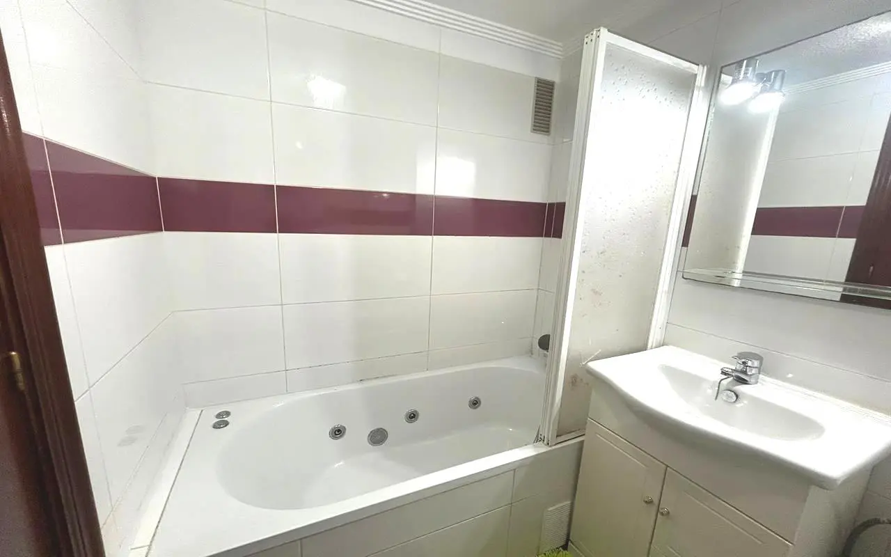 Apartment Of 75 M² In Torrevieja, Spain