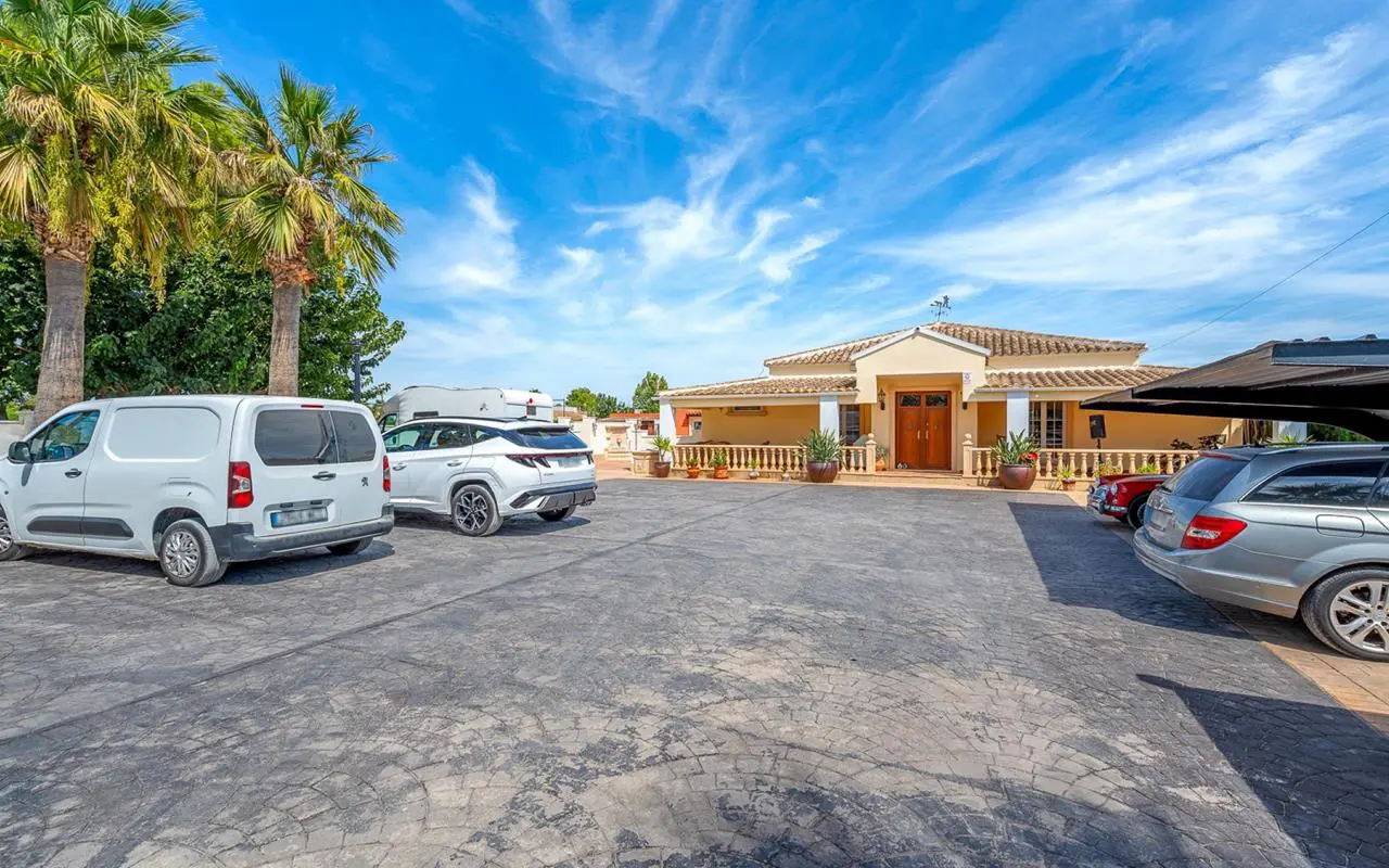 Country House Of 300 M² In Rojales, Spain