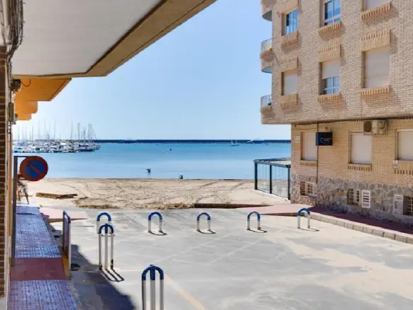 Apartment Of 115 M² In Torrevieja