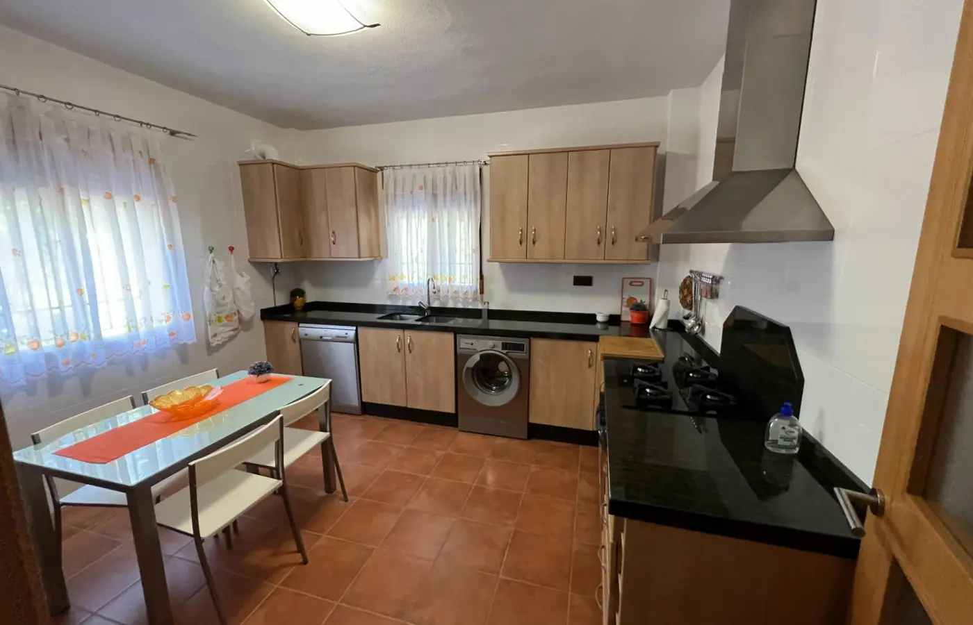 Detached House Of 160 M² With Features In Fuencaliente, Spain
