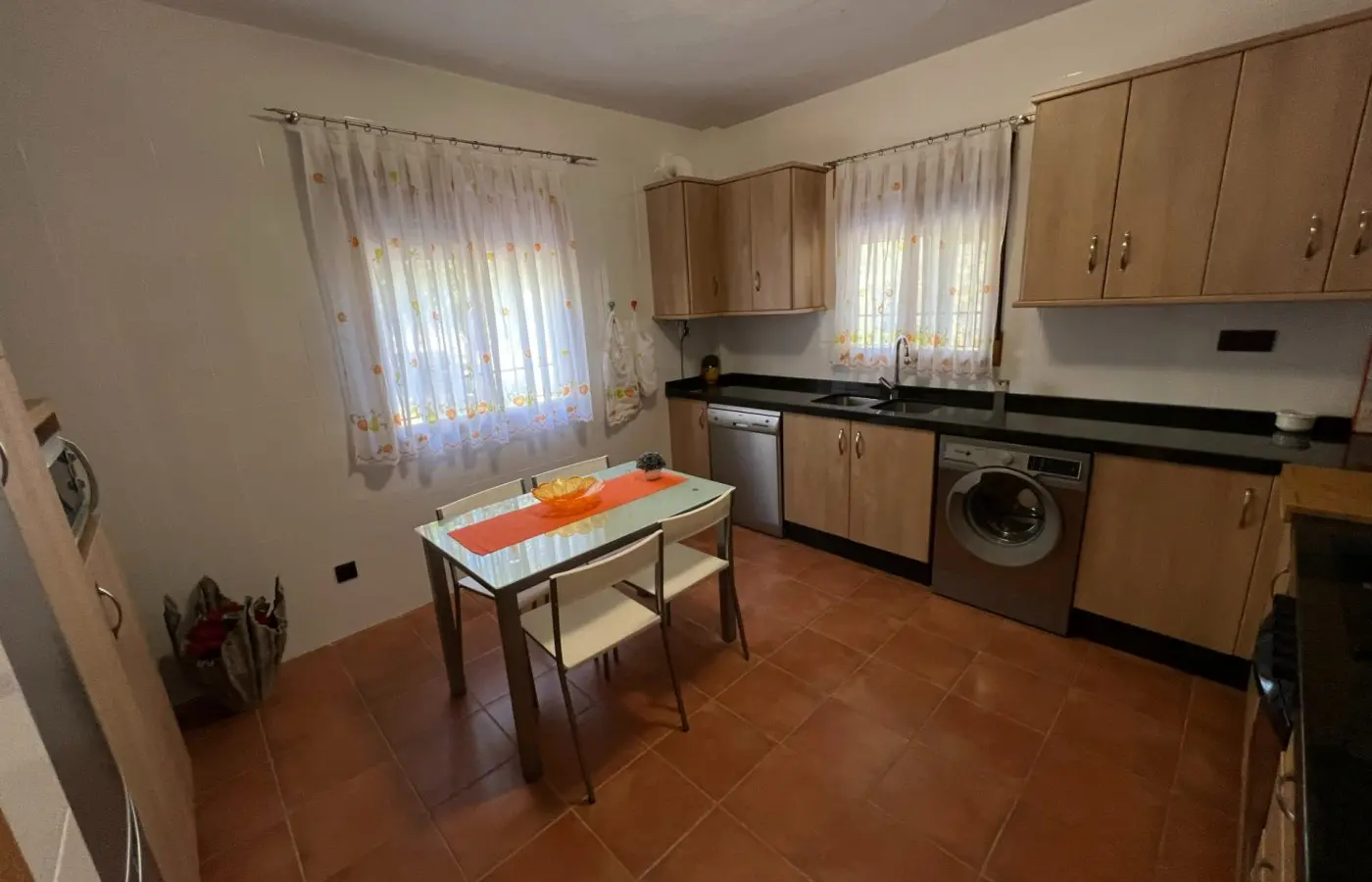 Detached House Of 160 M² With Features In Fuencaliente, Spain