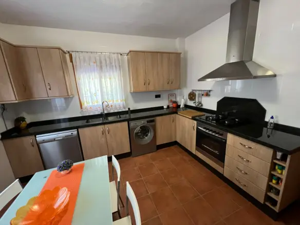 Detached House Of 160 M² With Features In Fuencaliente, Spain