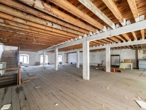 Building In Kavala, Greece (830 M²)