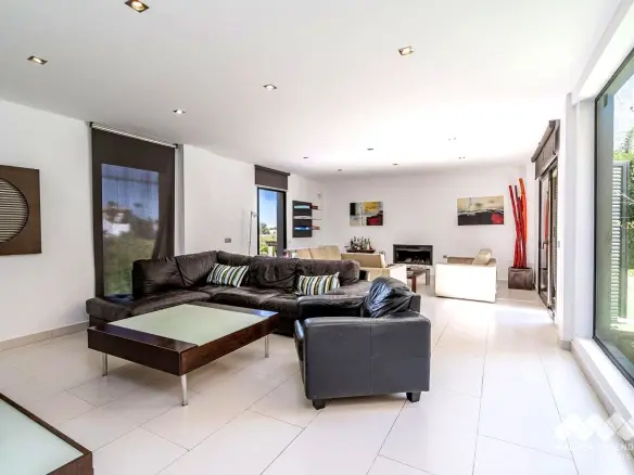 5-bedroom Villa In Mijas, Spain (443 M²)