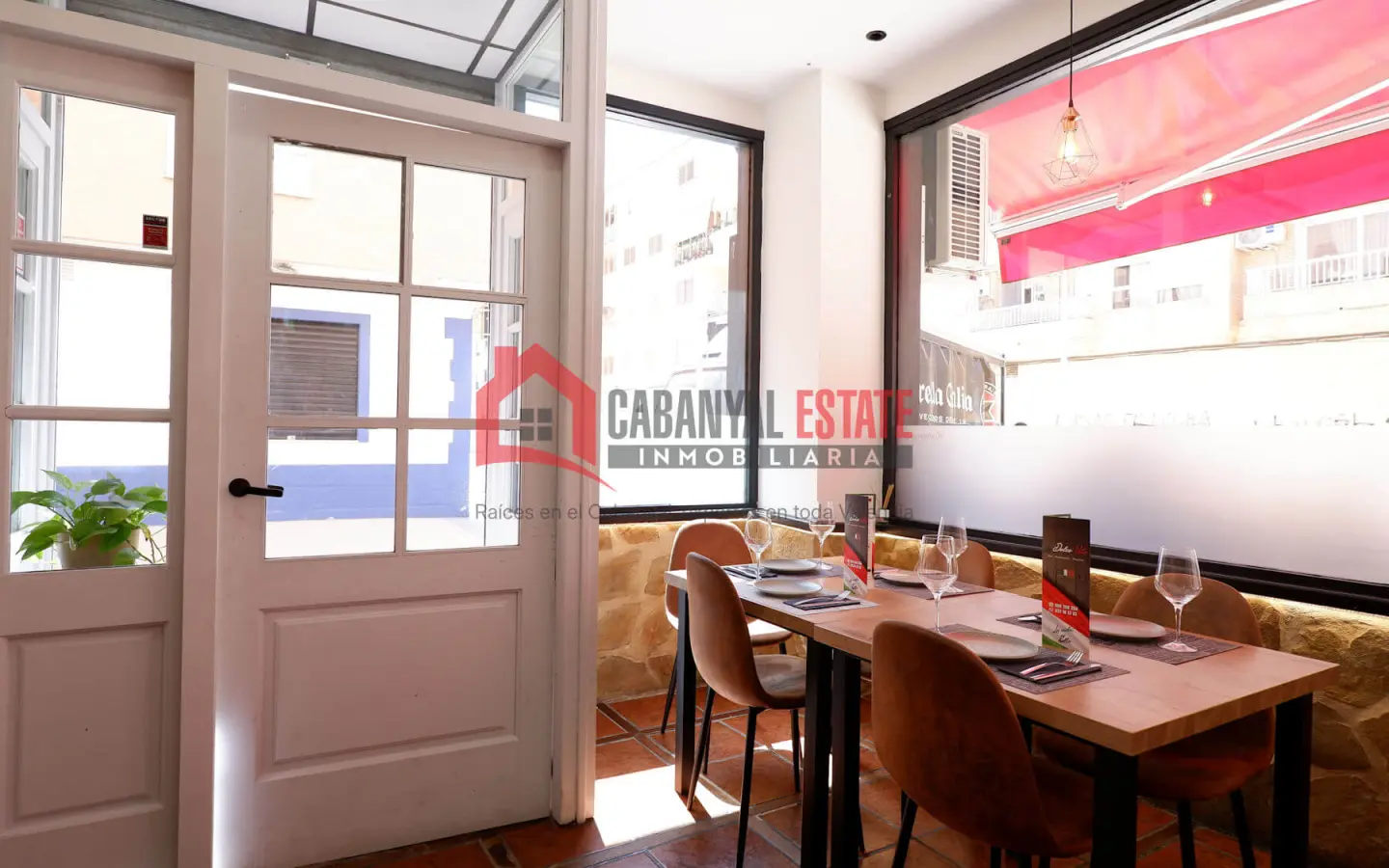 Commercial Premises Of 154 M² In Port De Sagunt, Spain