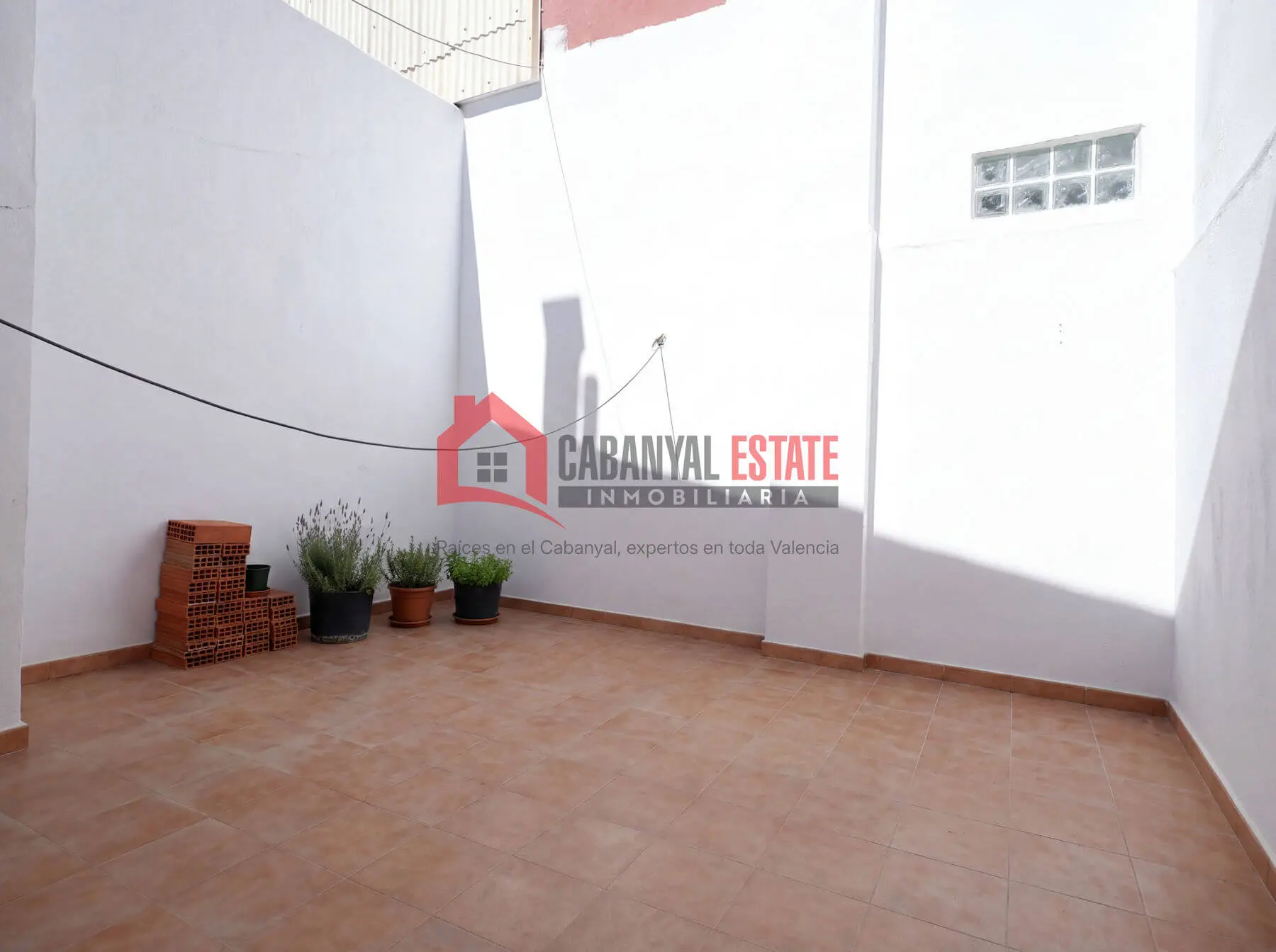Apartment Of 82 M² In Valencia, Spain