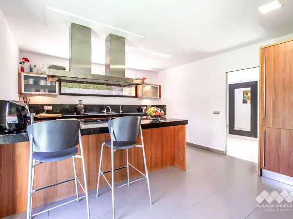 5-bedroom Villa In Mijas, Spain (443 M²)